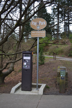 Pay to Park ticket machine – Pay to Park hours 9:30 am – 5 pm